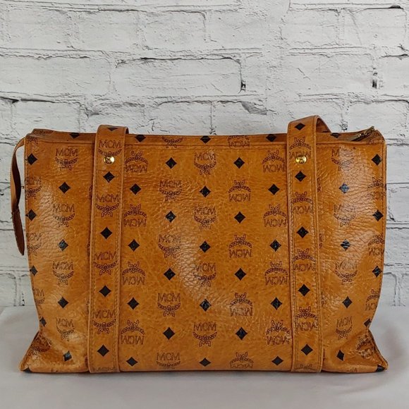 'MCM' 'VISETOS' MONOGRAM LEATHER SHOULDER BAG & DUST BAG 'MADE IN GERMANY' SET - Picture 3 of 16